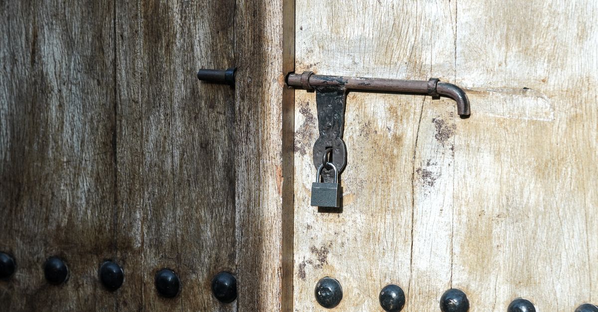 Mortise Lock vs. Cylinder Lock: Which Suits Older Markham Homes? — Markham Locksmiths