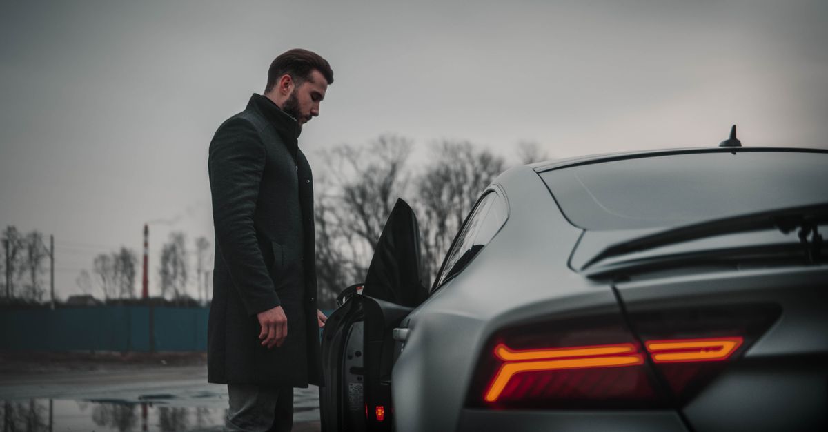 What to Do First During an Emergency Car Lockout — Markham Locksmiths
